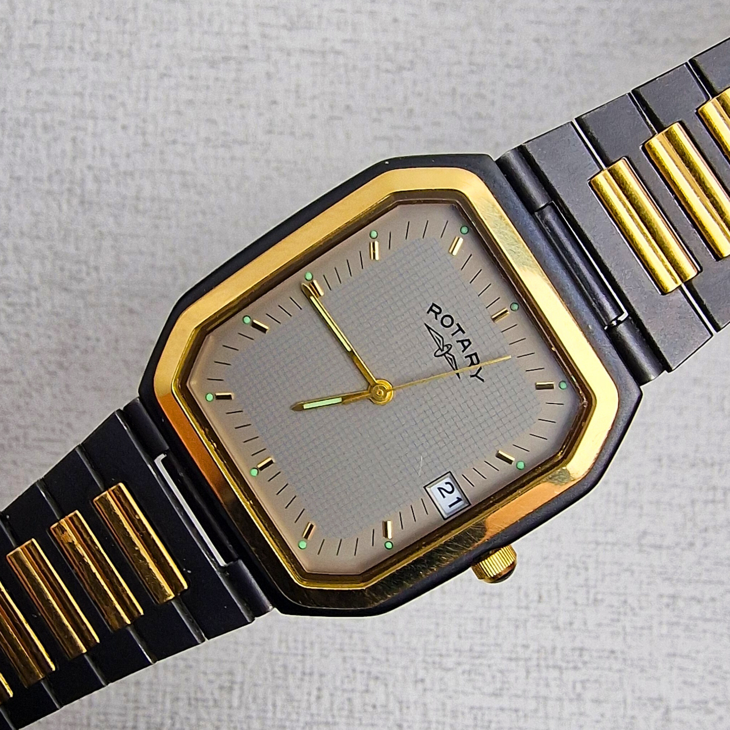 Men's Vintage Rotary Gold & Black Tank (Ref. 3550)